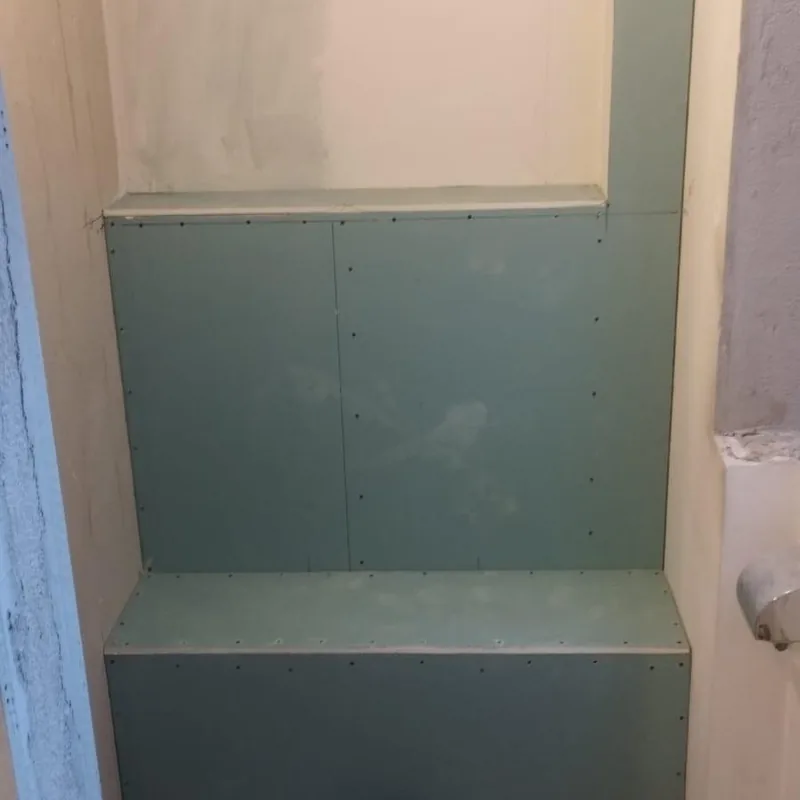Trockenbau-Vorwandinstallation im Bad